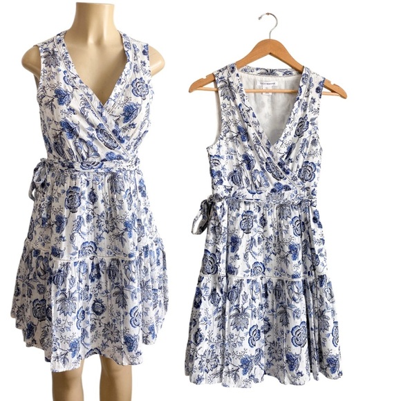 Lucky Brand Floral Blue White Wrap Dress Victorian Southern Cottage Chinoiserie - Picture 1 of 9